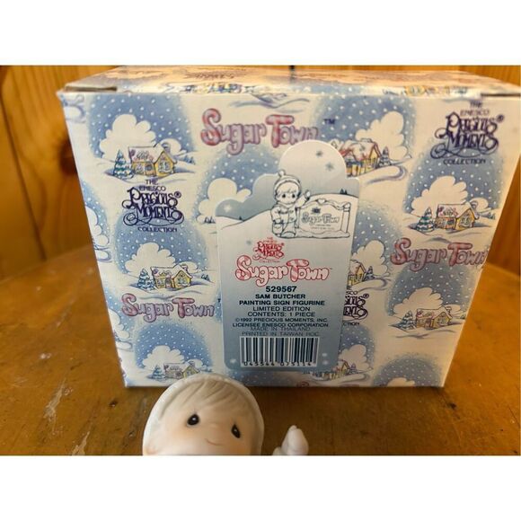 Precious Moments Figurine: 529567 Sam Butcher (3") Sugar Town (8432) - Picture 7 of 7